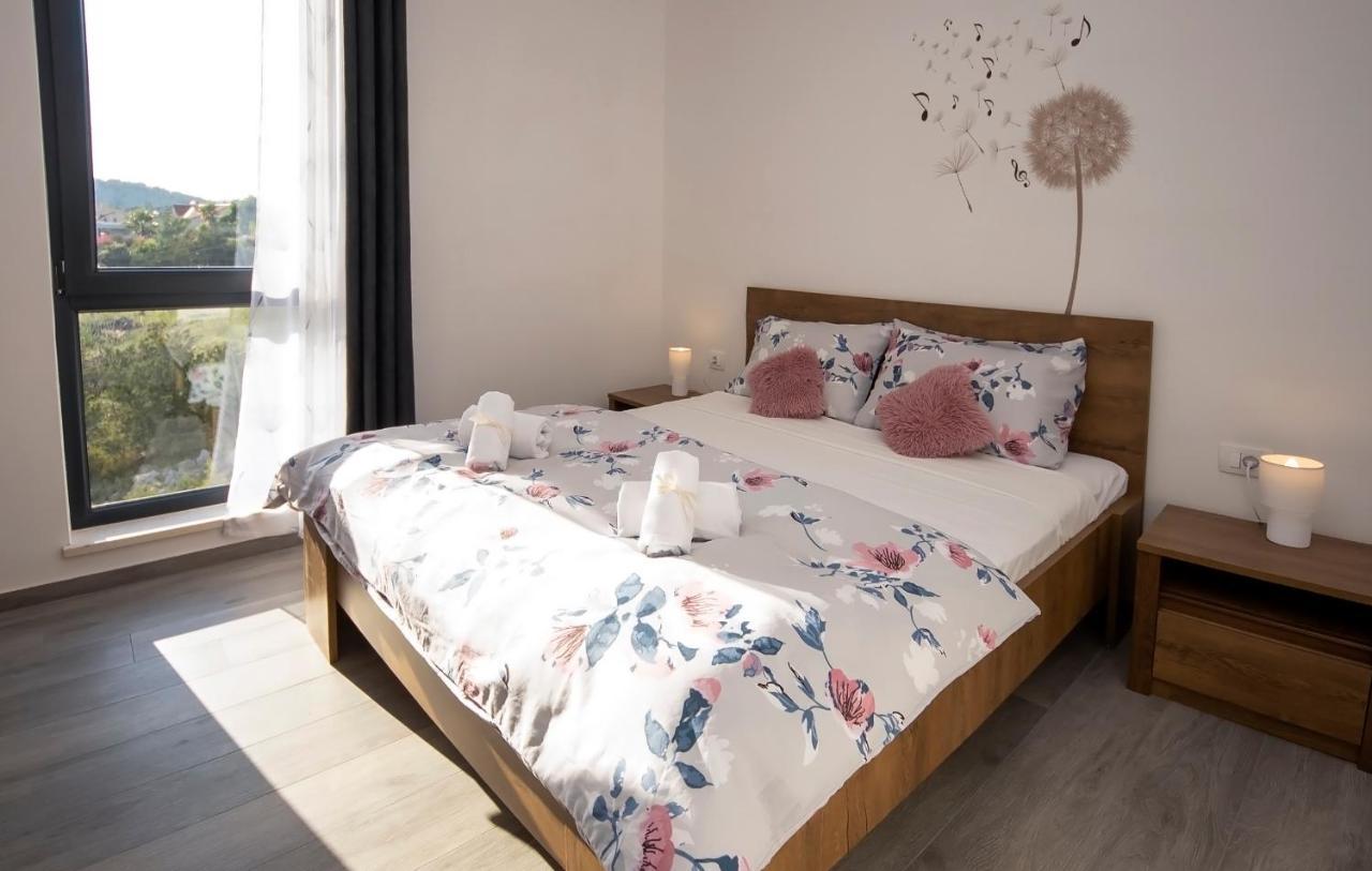 Apartments Suzy Szybenik Zewnętrze zdjęcie