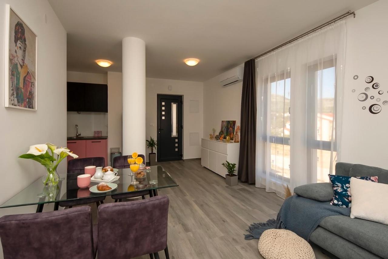 Apartments Suzy Szybenik Zewnętrze zdjęcie