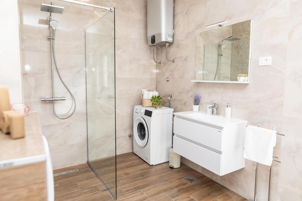 Apartments Suzy Szybenik Zewnętrze zdjęcie